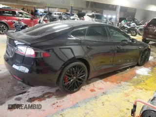 2018 Tesla Model S 75D with VIN 5YJSA1E44JF268656, listed as a Copart auction lot 88532685 with 102,459 mi miles and Non repairable. Bid and sale history available at DreamBid. Image 3.