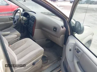 2002 Chrysler Town & Country with VIN 2C8GP44322R584429, listed as a IAAI auction lot 41938367 with Not Provided miles and . Bid and sale history available at DreamBid. Image 5.