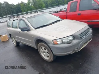 2001 Volvo V70 с VIN YV1SZ58D111024624, выставлен на аукционе IAAI как лот 42375558 с пробегом 281 757 миль миль и . История ставок и продаж доступна на DreamBid. Изображение 1.