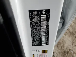 2024 Toyota Prius LE z VIN JTDADABU2R3020924, wystawiony jako Copart lot #53965455 z przebiegiem 3 240 mil mil oraz Szkoda całkowita • Salvage title. Historia ofert i sprzedaży dostępna na DreamBid. Obrazek 12.