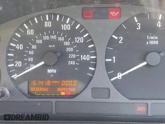 1997 BMW 3 Series Z3 1.9 z VIN 4USCH7323VLB79374, wystawiony jako IAAI lot #42371934 z przebiegiem 161 418 mil mil oraz . Historia ofert i sprzedaży dostępna na DreamBid. Obrazek 7.