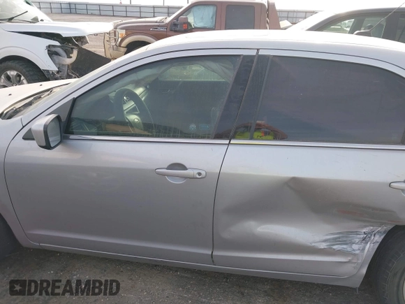 2010 Ford Fusion SE with VIN 3FAHP0HA3AR169366, listed as a IAAI auction lot 41921424 with 189,799 mi miles. Bid and sale history available at carsss.com. Image 15.