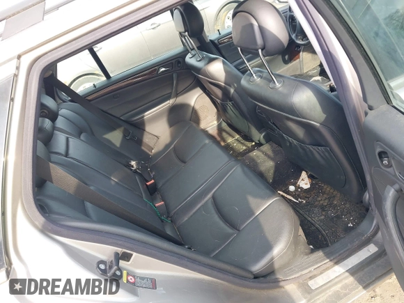 2003 Mercedes-Benz C 240 z VIN WDBRH81J93F394006, wystawiony jako IAAI lot #42061601 z przebiegiem 143 431 mil mil oraz . Historia ofert i sprzedaży dostępna na DreamBid. Obrazek 8.