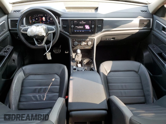 2021 Volkswagen Atlas SEL Premium R-Line with VIN 1V2FR2CA0MC513705, listed as a Copart auction lot 68986924 with 52,133 mi miles and Salvage title. Bid and sale history available at DreamBid. Image 8.