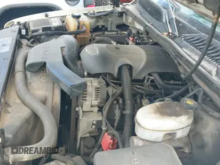 2003 Chevrolet Suburban LT с VIN 3GNEC16Z93G207003, выставлен на аукционе IAAI как лот 43206788 с пробегом 372 611 миль миль и . История ставок и продаж доступна на DreamBid. Изображение 15.