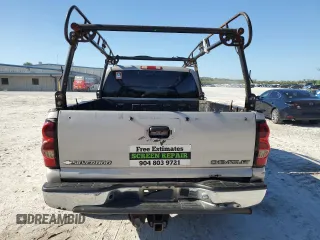 2005 Chevrolet Silverado 1500 Z71 z VIN 1GCEK19B55E238592, wystawiony jako Copart lot #56927965 z przebiegiem Nie podano mil oraz Szkoda całkowita • Salvage title. Historia ofert i sprzedaży dostępna na DreamBid. Obrazek 6.