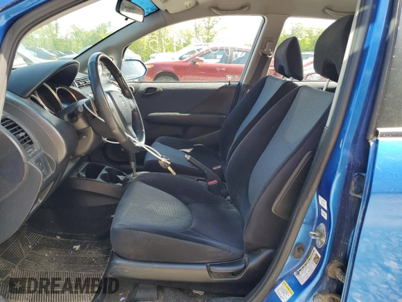 2007 Honda Fit Sport z VIN JHMGD38607S062170, wystawiony jako Copart lot #58672495 z przebiegiem 215 272 mil mil oraz Czysty tytuł • Clean title. Historia ofert i sprzedaży dostępna na DreamBid. Obrazek 7.