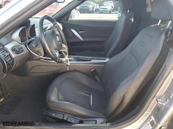 2006 BMW Z4 3.0i with VIN 4USBU33536LW68687, listed as a Copart auction lot 84569814 with 158,312 mi miles and Clean Title. Bid and sale history available at carsss.com. Image 7.