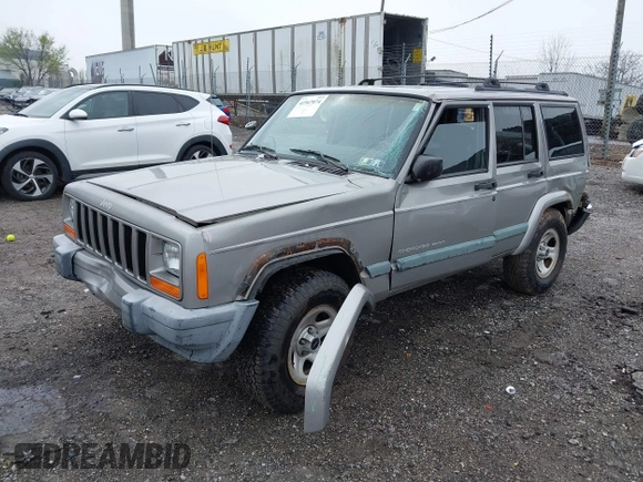 2000 Jeep Cherokee z VIN 1J4FF48S1YL131481, wystawiony jako IAAI lot #41947074 z przebiegiem Nie podano mil oraz . Historia ofert i sprzedaży dostępna na DreamBid. Obrazek 2.