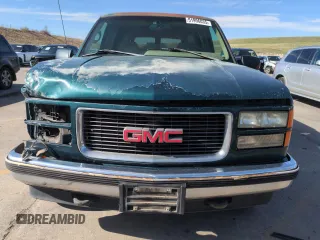 1996 GMC Suburban with VIN 1GKFK16R0TJ729179, listed as a Copart auction lot 51996035 with 206,230 mi miles and Salvage Title. Bid and sale history available at carsss.com. Image 5.