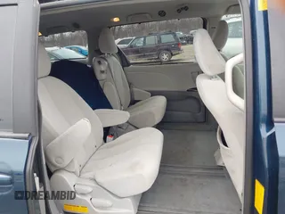 2011 Toyota Sienna LE AAS with VIN 5TDKK3DC4BS094456, listed as a IAAI auction lot 41956894 with 176,882 mi miles. Bid and sale history available at carsss.com. Image 8.