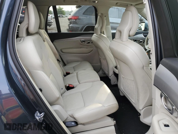2021 Volvo XC90 Momentum with VIN YV4102PK4M1671000, listed as a Copart auction lot 64137584 with 38,248 mi miles and Salvage Title. Bid and sale history available at carsss.com. Image 11.