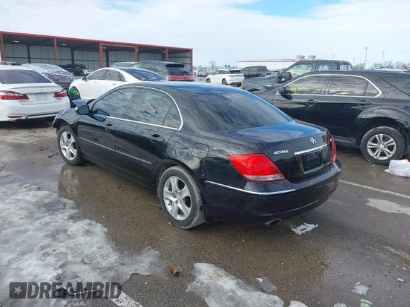 2008 Acura RL Tech Pkg with VIN JH4KB16608C001517, listed as a IAAI auction lot 41305313 with 220,509 mi miles. Bid and sale history available at carsss.com. Image 3.