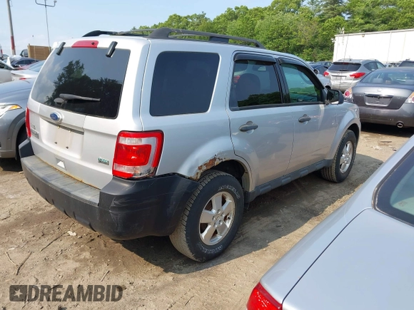2012 Ford Escape XLT z VIN 1FMCU9DG6CKC70903, wystawiony jako IAAI lot #42425781 z przebiegiem 196 762 mil mil oraz . Historia ofert i sprzedaży dostępna na DreamBid. Obrazek 4.