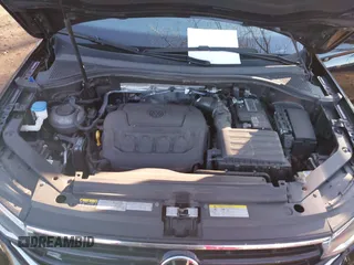 2022 Volkswagen Tiguan SE R-Line Black with VIN 3VV8B7AX2NM029751, listed as a IAAI auction lot 41597468 with 29,674 mi miles and . Bid and sale history available at DreamBid. Image 10.
