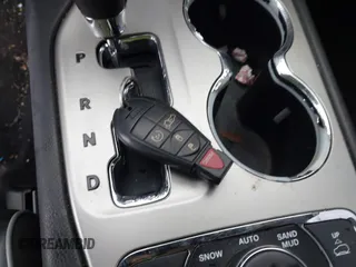2011 Jeep Grand Cherokee Overland with VIN 1J4RR6GT5BC629412, listed as a IAAI auction lot 41741813 with 156,122 mi miles and . Bid and sale history available at DreamBid. Image 11.