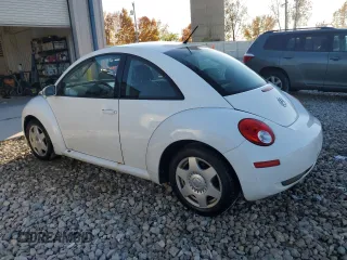 2010 Volkswagen New Beetle Coupe with VIN 3VWPW3AG8AM019823, listed as a Copart auction lot 76618514 with 171,234 mi miles and Clean Title. Bid and sale history available at carsss.com. Image 2.