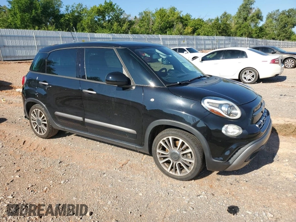 2018 FIAT 500L Trekking with VIN ZFBCFADH1JZ040945, listed as a Copart auction lot 62472054 with 90,021 mi miles and Salvage Title. Bid and sale history available at carsss.com. Image 4.