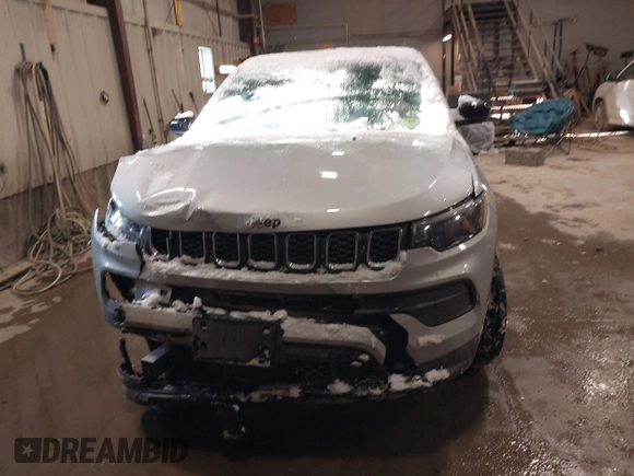 2024 Jeep Compass Sport with VIN 3C4NJDANXRT146281, listed as a IAAI auction lot 41499484 with 3,166 mi miles. Bid and sale history available at carsss.com. Image 12.