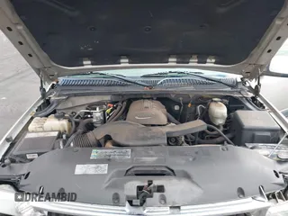 2005 Chevrolet Tahoe LS z VIN 1GNEK13T05J197479, wystawiony jako IAAI lot #41693575 z przebiegiem 124 537 mil mil oraz . Historia ofert i sprzedaży dostępna na DreamBid. Obrazek 10.