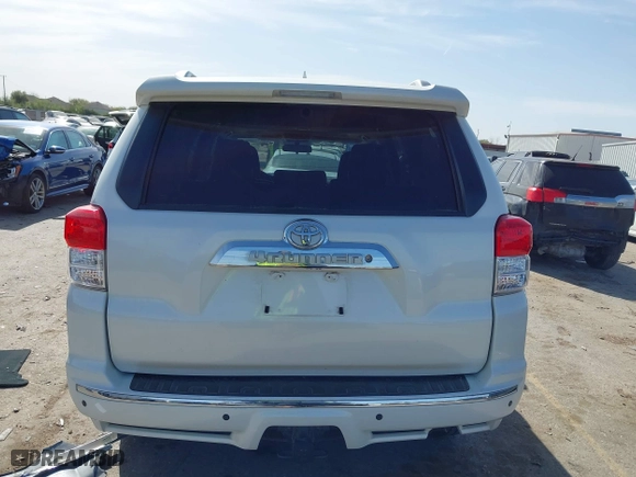 2011 Toyota 4Runner SR5 with VIN JTEZU5JR6B5026240, listed as a IAAI auction lot 41840510 with 99,900 mi miles. Bid and sale history available at carsss.com. Image 16.