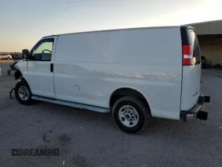 2024 GMC Savana Cargo Van with VIN 1GTW7AFP8R1180867, listed as a Copart auction lot 45705185 with 5,531 mi miles and Clean Title. Bid and sale history available at carsss.com. Image 2.