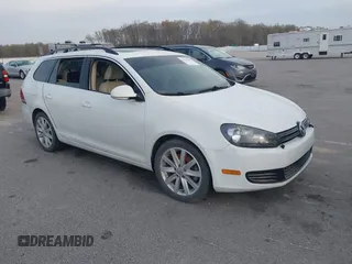 2014 Volkswagen Jetta TDI w/Sunroof & Nav с VIN 3VWPL7AJ7EM617385, выставлен на аукционе IAAI как лот 42012881 с пробегом 98 015 миль миль и . История ставок и продаж доступна на DreamBid. Изображение 1.