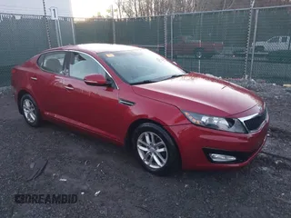 2012 Kia Optima LX z VIN 5XXGM4A71CG077601, wystawiony jako IAAI lot #41747484 z przebiegiem 135 174 mil mil oraz . Historia ofert i sprzedaży dostępna na DreamBid. Obrazek 1.