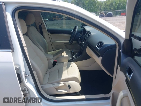 2014 Volkswagen Jetta TDI with VIN 3VWML7AJXEM622874, listed as a IAAI auction lot 42440544 with 196,983 mi miles and . Bid and sale history available at DreamBid. Image 5.