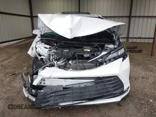 2024 Toyota Sienna XLE z VIN 5TDYRKEC3RS190684, wystawiony jako IAAI lot #41853725 z przebiegiem 58 343 mil mil oraz . Historia ofert i sprzedaży dostępna na DreamBid. Obrazek 11.