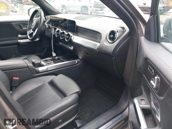 2021 Mercedes-Benz GLB 250 с VIN W1N4M4HB5MW104403, выставлен на аукционе IAAI как лот 41884647 с пробегом 44 951 миль миль и . История ставок и продаж доступна на DreamBid. Изображение 5.