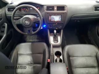 2014 Volkswagen Jetta SE with VIN 3VWD17AJ7EM428230, listed as a Copart auction lot 63944345 with 166,370 mi miles and Clean title. Bid and sale history available at DreamBid. Image 8.
