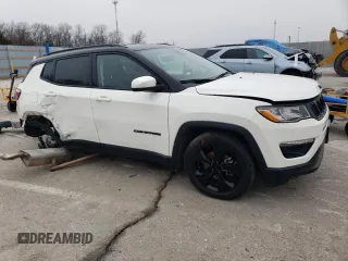 2019 Jeep Compass Altitude with VIN 3C4NJCBB0KT699431, listed as a Copart auction lot 43756685 with 94,738 mi miles and Salvage Title. Bid and sale history available at carsss.com. Image 4.