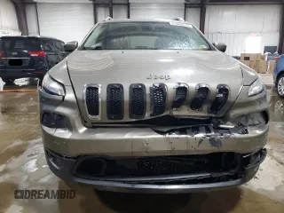 2017 Jeep Cherokee 75th Anniversary Edition с VIN 1C4PJMCB8HW521492, выставлен на аукционе Copart как лот 61080675 с пробегом 109 661 миль миль и Списание • Salvage title. История ставок и продаж доступна на DreamBid. Изображение 5.