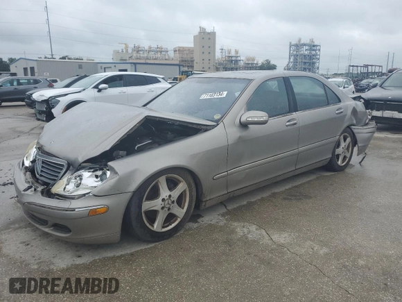 2004 Mercedes-Benz S-Class 4.3L with VIN WDBNG70JX4A398898, listed as a Copart auction lot 71103134 with 0 mi miles and Salvage Title. Bid and sale history available at carsss.com. Image 1.