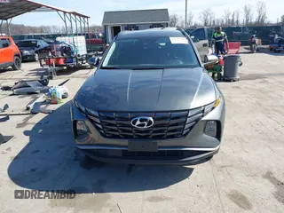 2023 Hyundai Tucson SEL z VIN 5NMJBCAE5PH237670, wystawiony jako IAAI lot #41747912 z przebiegiem 21 607 mil mil oraz . Historia ofert i sprzedaży dostępna na DreamBid. Obrazek 13.
