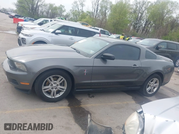 2011 Ford Mustang V6 with VIN 1ZVBP8AM6B5135684, listed as a IAAI auction lot 41997236 with 226,547 mi miles and . Bid and sale history available at carsss.com. Image 14.