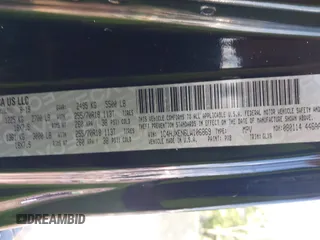 2020 Jeep Wrangler Unlimited Sahara z VIN 1C4HJXEN6LW106869, wystawiony jako IAAI lot #42390113 z przebiegiem 56 907 mil mil oraz . Historia ofert i sprzedaży dostępna na DreamBid. Obrazek 9.