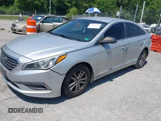 2015 Hyundai Sonata SE z VIN 5NPE24AF4FH082871, wystawiony jako IAAI lot #42415481 z przebiegiem 174 532 mil mil oraz . Historia ofert i sprzedaży dostępna na DreamBid. Obrazek 2.