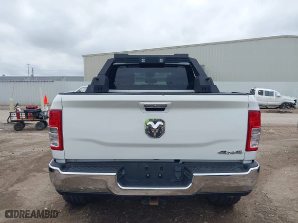 2019 Ram 2500 Big Horn with VIN 3C6UR5DL7KG587151, listed as a IAAI auction lot 42086628 with 137,868 mi miles. Bid and sale history available at carsss.com. Image 16.