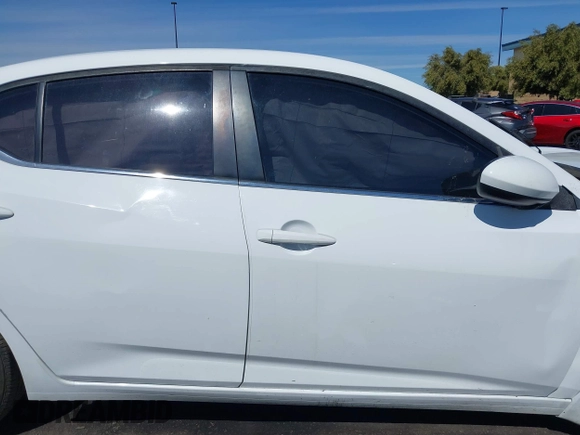 2020 Nissan Sentra S with VIN 3N1AB8BV1LY305204, listed as a IAAI auction lot 41749018 with 40,381 mi miles. Bid and sale history available at carsss.com. Image 13.