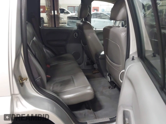 2007 Jeep Liberty Limited z VIN 1J4GL58K27W510747, wystawiony jako IAAI lot #42313014 z przebiegiem 197 188 mil mil oraz . Historia ofert i sprzedaży dostępna na DreamBid. Obrazek 8.