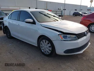 2011 Volkswagen Jetta SE with VIN 3VWDX7AJ6BM103403, listed as a IAAI auction lot 42583759 with 87,436 mi miles and . Bid and sale history available at DreamBid. Image 1.