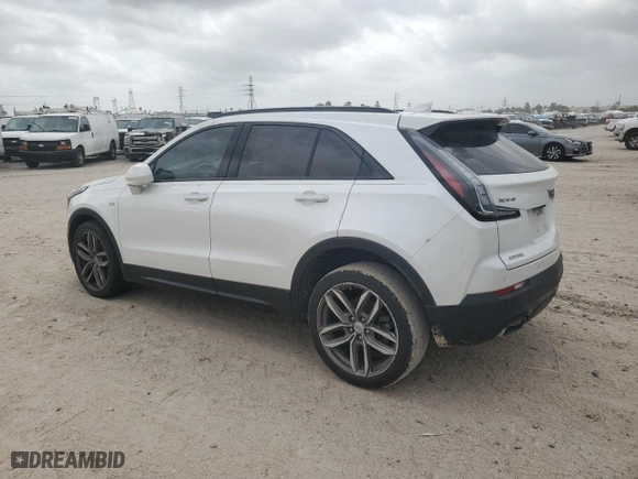 2019 Cadillac XT4 FWD Sport with VIN 1GYFZER41KF190386, listed as a Copart auction lot 52015865 with 207,731 mi miles and Clean Title. Bid and sale history available at carsss.com. Image 2.