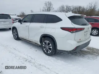2024 Toyota Highlander LE with VIN 5TDKDRAH8RS537537, listed as a IAAI auction lot 41312425 with 194,008 mi miles and . Bid and sale history available at DreamBid. Image 3.