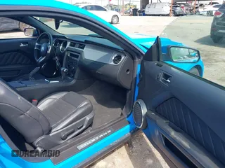 2011 Ford Mustang V6 with VIN 1ZVBP8AM3B5164284, listed as a IAAI auction lot 42013370 with 43,689 mi miles and . Bid and sale history available at DreamBid. Image 5.