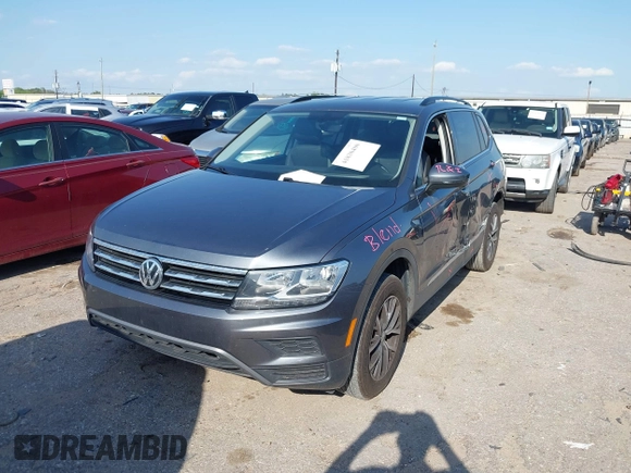 2020 Volkswagen Tiguan SE with VIN 3VV3B7AXXLM137641, listed as a IAAI auction lot 41830400 with 68,067 mi miles and . Bid and sale history available at DreamBid. Image 19.