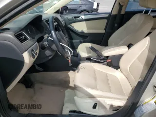 2014 Volkswagen Jetta Sedan SE w/Connectivity/Sunroof PZEV with VIN 3VWD17AJ0EM325358, listed as a Copart auction lot 53003245 with 25,440 mi miles and Salvage Title. Bid and sale history available at carsss.com. Image 7.