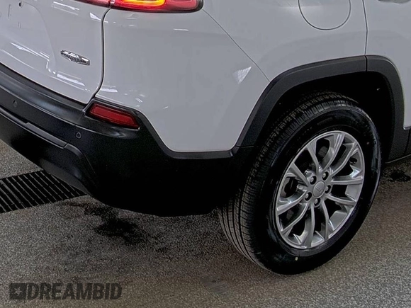 2021 Jeep Cherokee Latitude Plus with VIN 1C4PJMLB0MD215537, listed as a IAAI auction lot 42299656 with 80,413 mi miles and . Bid and sale history available at DreamBid. Image 1.