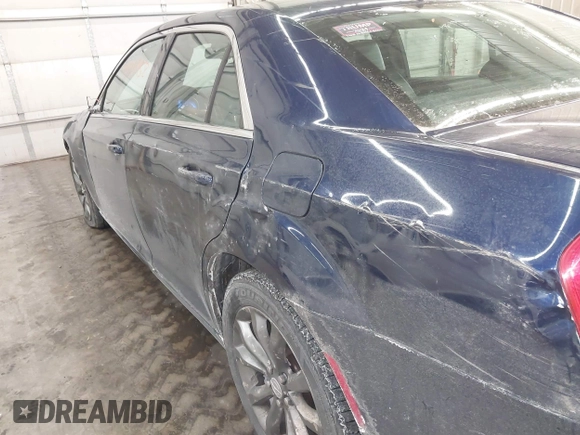 2016 Chrysler 300 Anniversary Edition with VIN 2C3CCARG4GH261572, listed as a IAAI auction lot 41411458 with 109,471 mi miles and . Bid and sale history available at DreamBid. Image 18.